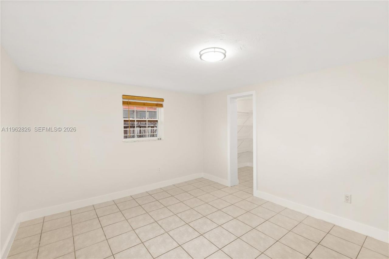 6365 SW 33rd St, Miami, FL 33155 Photo