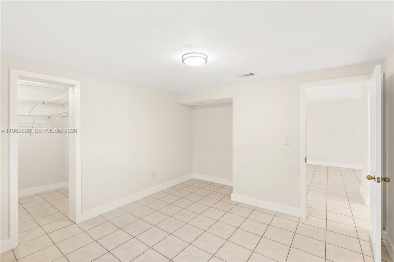 6365 SW 33rd St, Miami, FL 33155 Photo