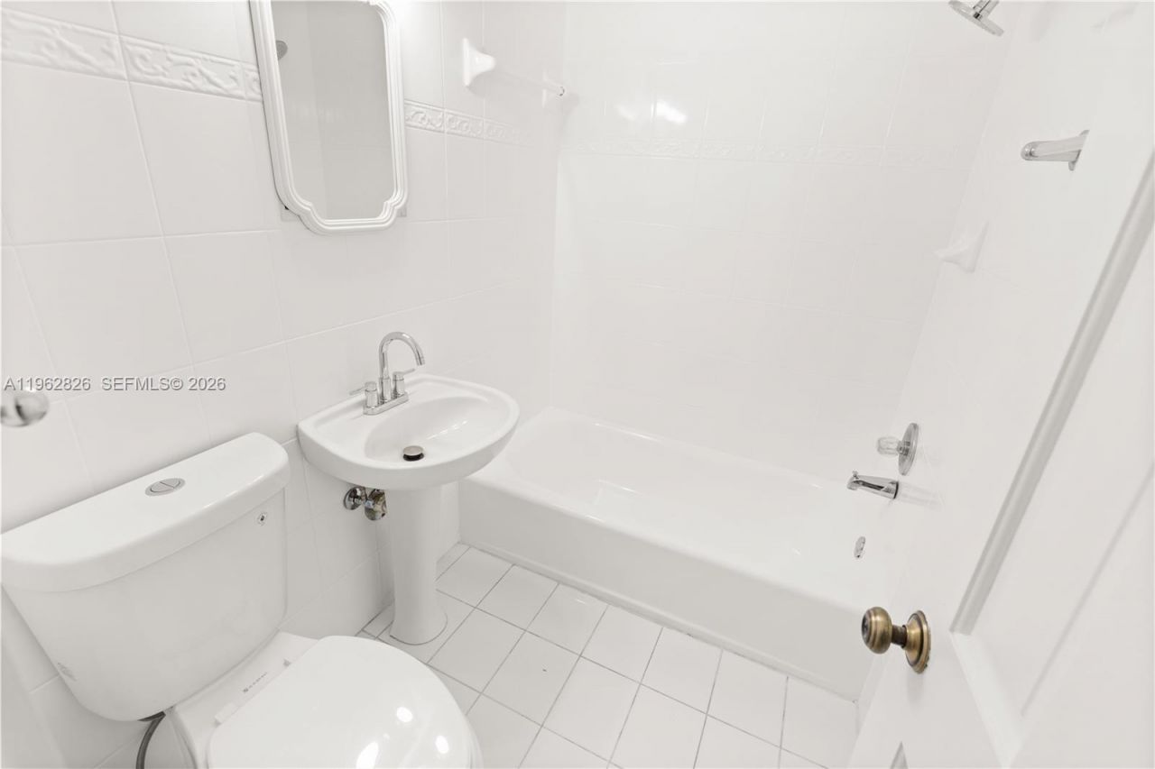 6365 SW 33rd St, Miami, FL 33155 Photo