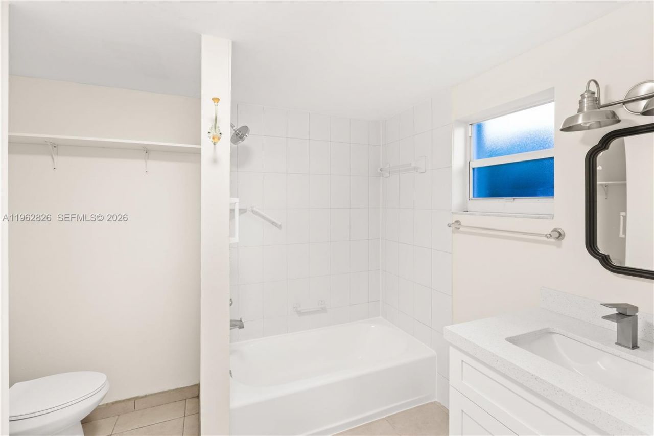 6365 SW 33rd St, Miami, FL 33155 Photo