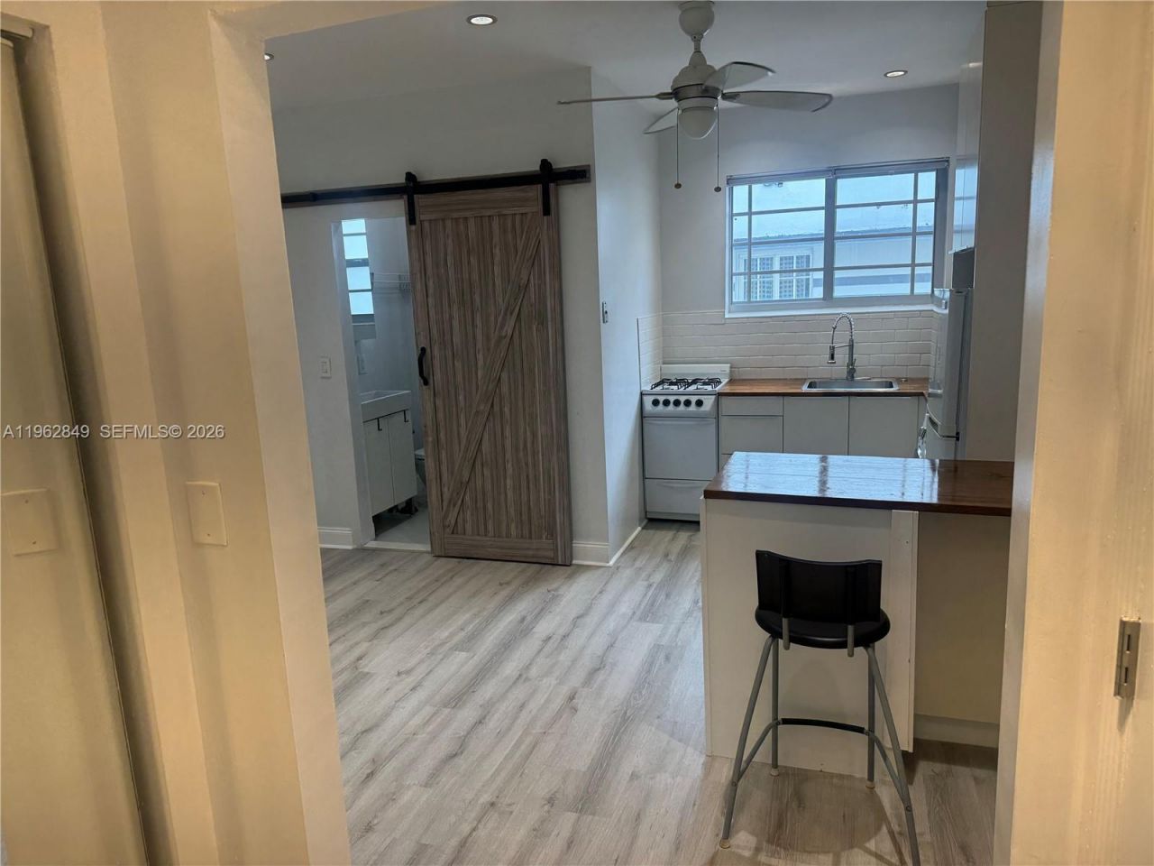 637 12th St, Unit 6, Miami Beach, FL 33139 Photo