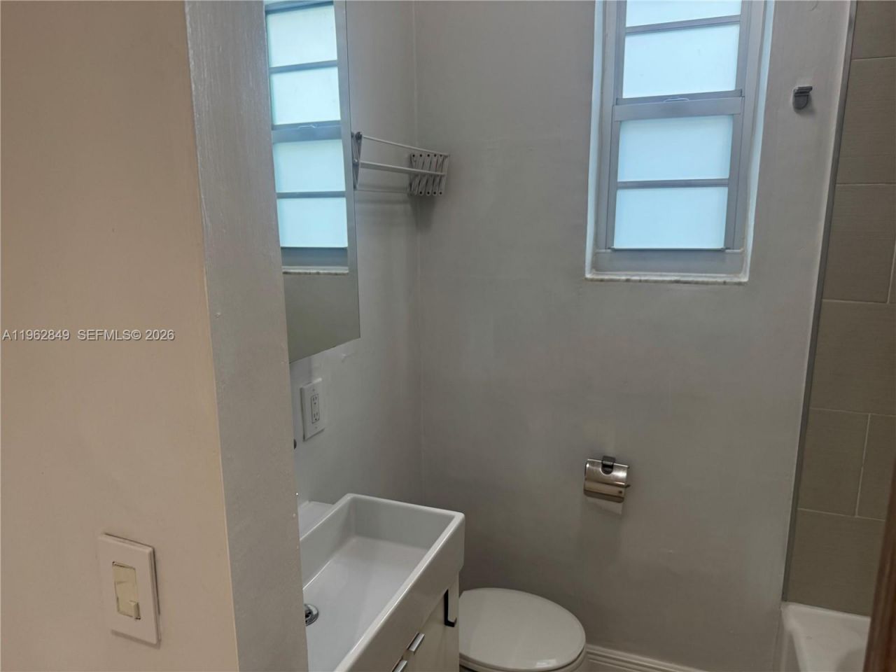 637 12th St, Unit 6, Miami Beach, FL 33139 Photo