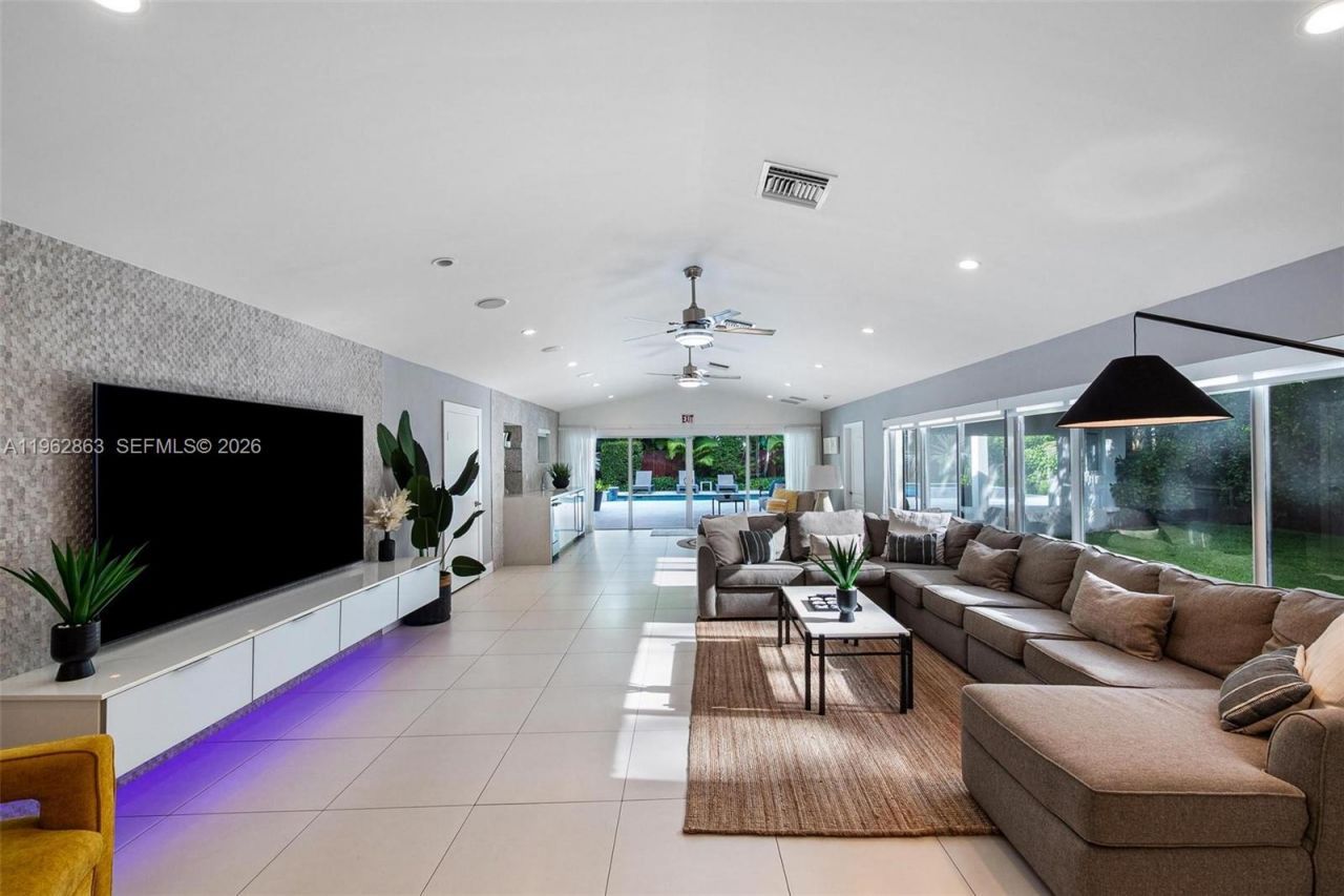 1019 NE 115th St , Unit 1019, Biscayne Park, FL 33161 Photo