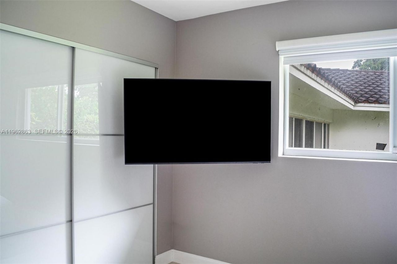 1019 NE 115th St , Unit 1019, Biscayne Park, FL 33161 Photo