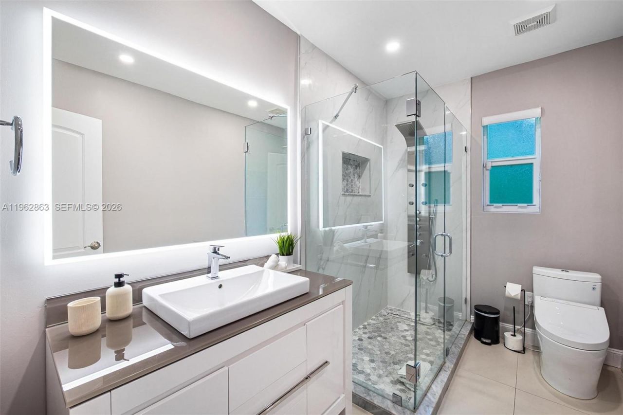 1019 NE 115th St , Unit 1019, Biscayne Park, FL 33161 Photo