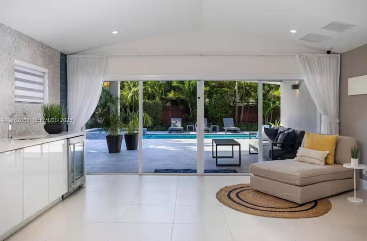 1019 NE 115th St , Unit 1019, Biscayne Park, FL 33161 Photo