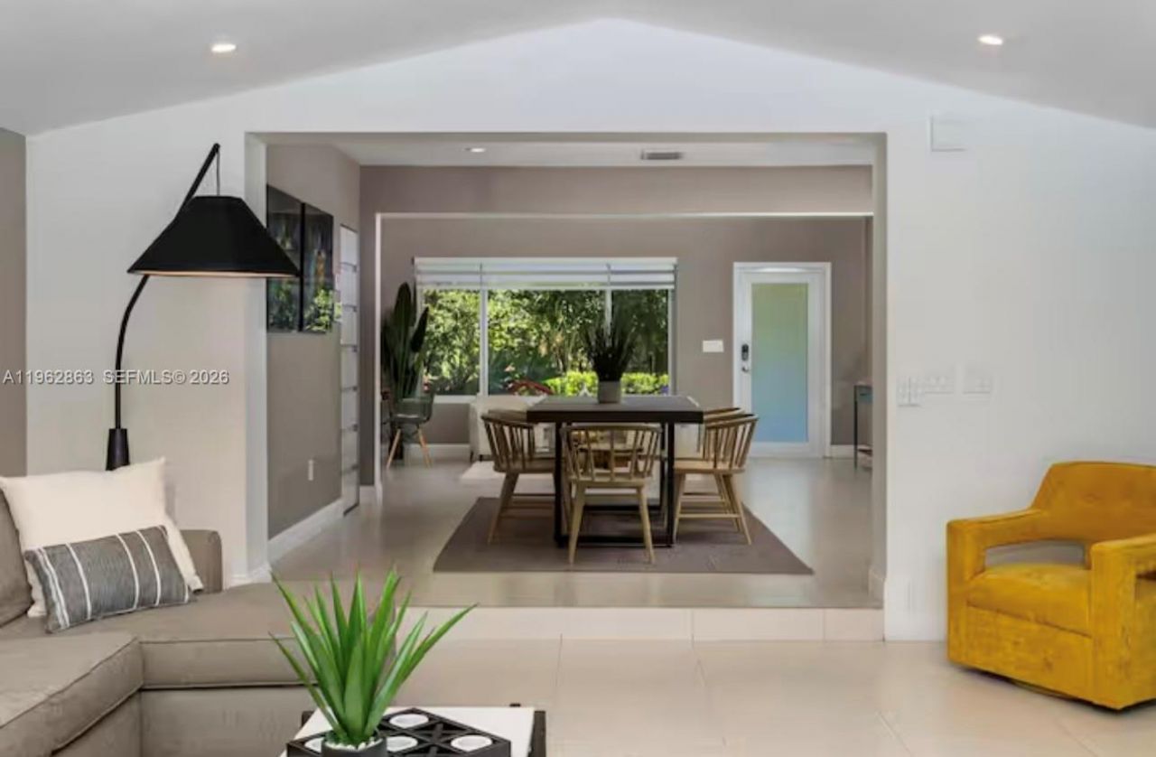 1019 NE 115th St , Unit 1019, Biscayne Park, FL 33161 Photo