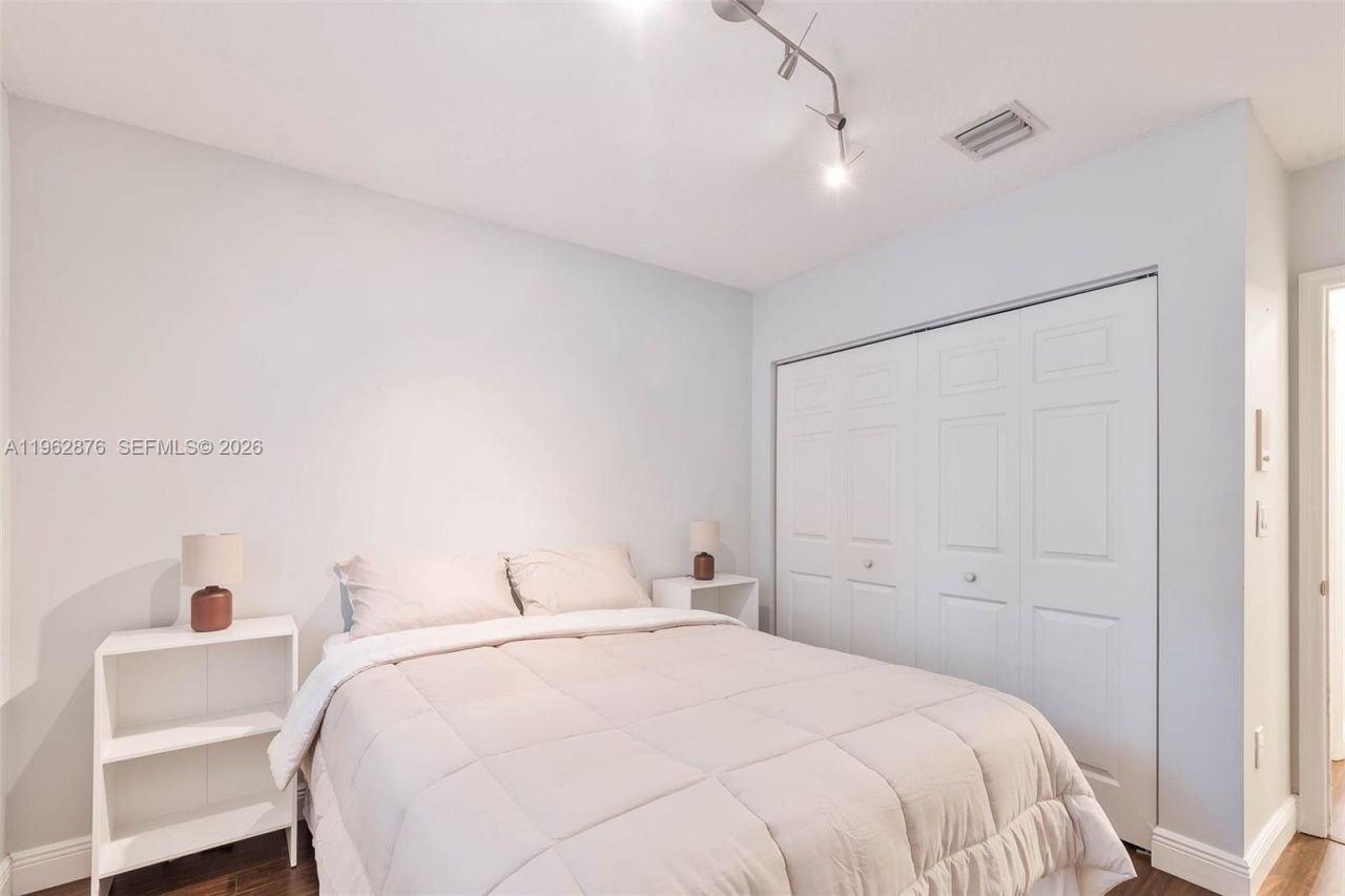 11227 NW 73rd Ter , Doral, FL 33178 Photo