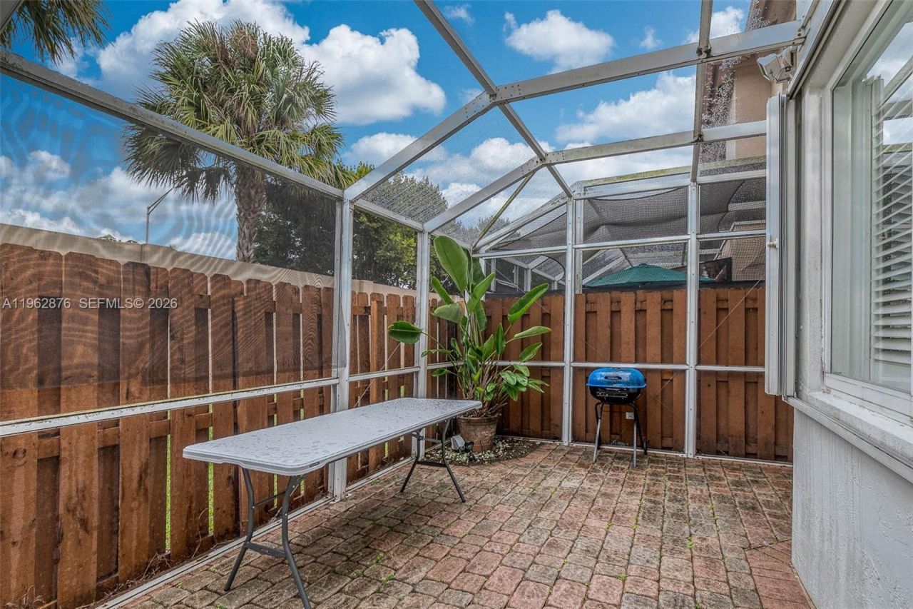 11227 NW 73rd Ter , Doral, FL 33178 Photo