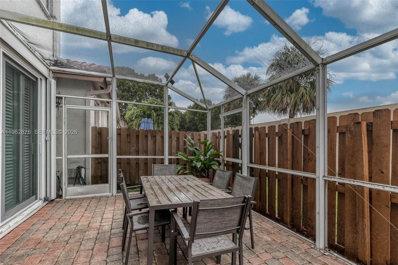 11227 NW 73rd Ter , Doral, FL 33178 Photo