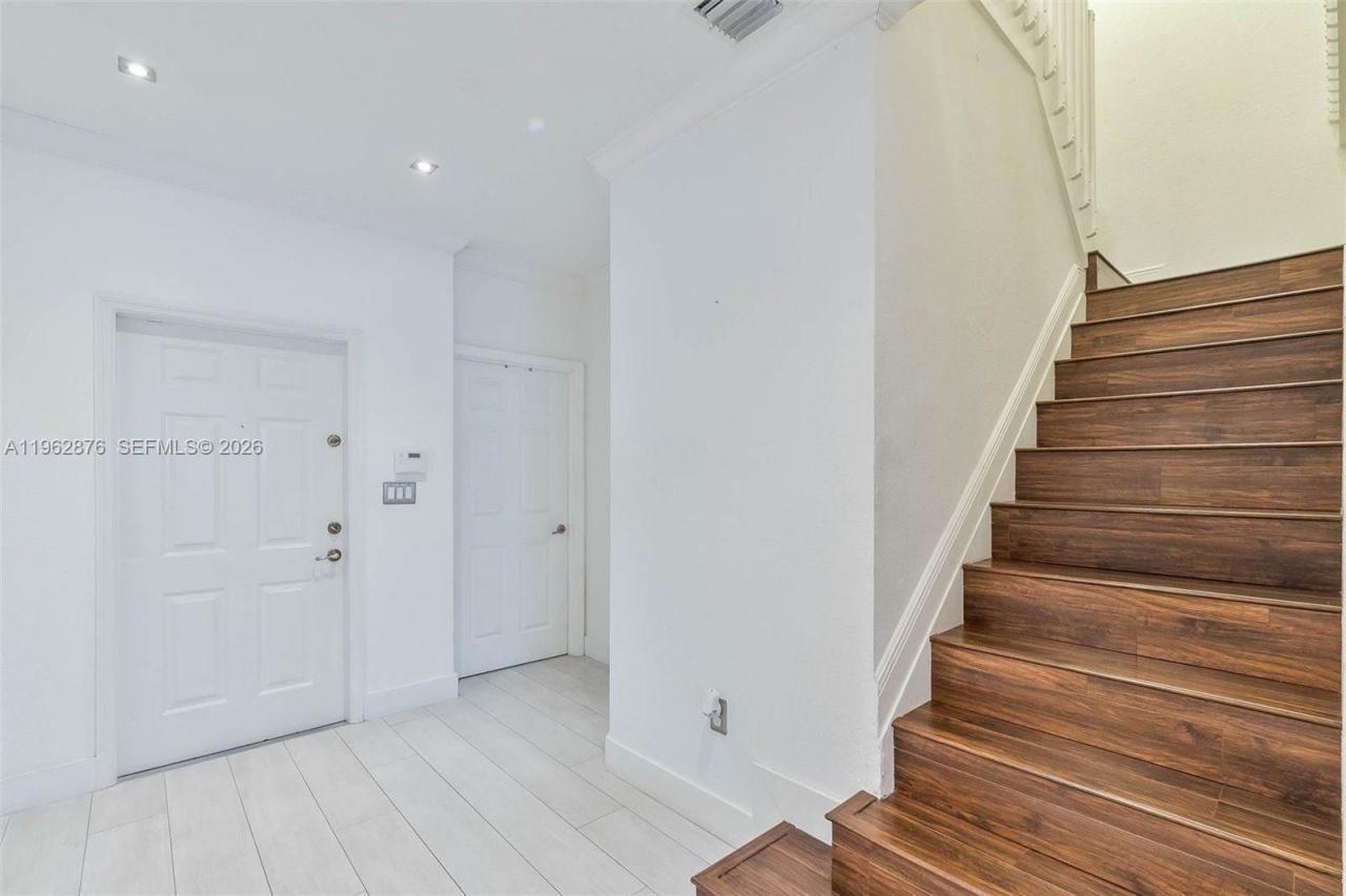 11227 NW 73rd Ter , Doral, FL 33178 Photo