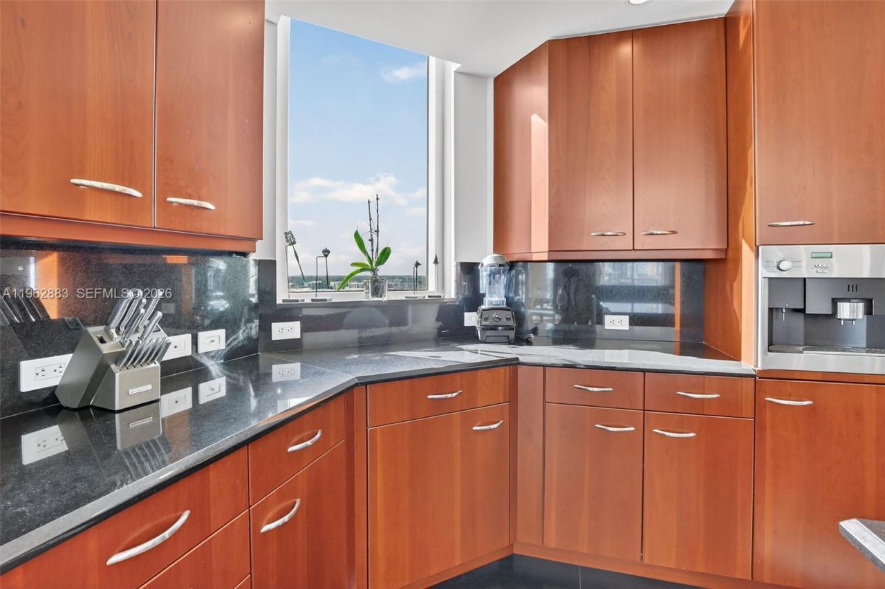 6000 Island Blvd , Unit 1208, Aventura, FL 33160 Photo