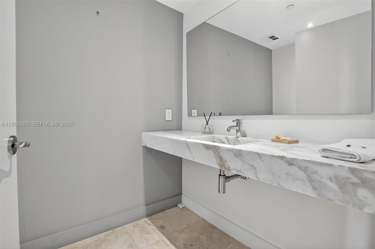 6000 Island Blvd , Unit 1208, Aventura, FL 33160 Photo