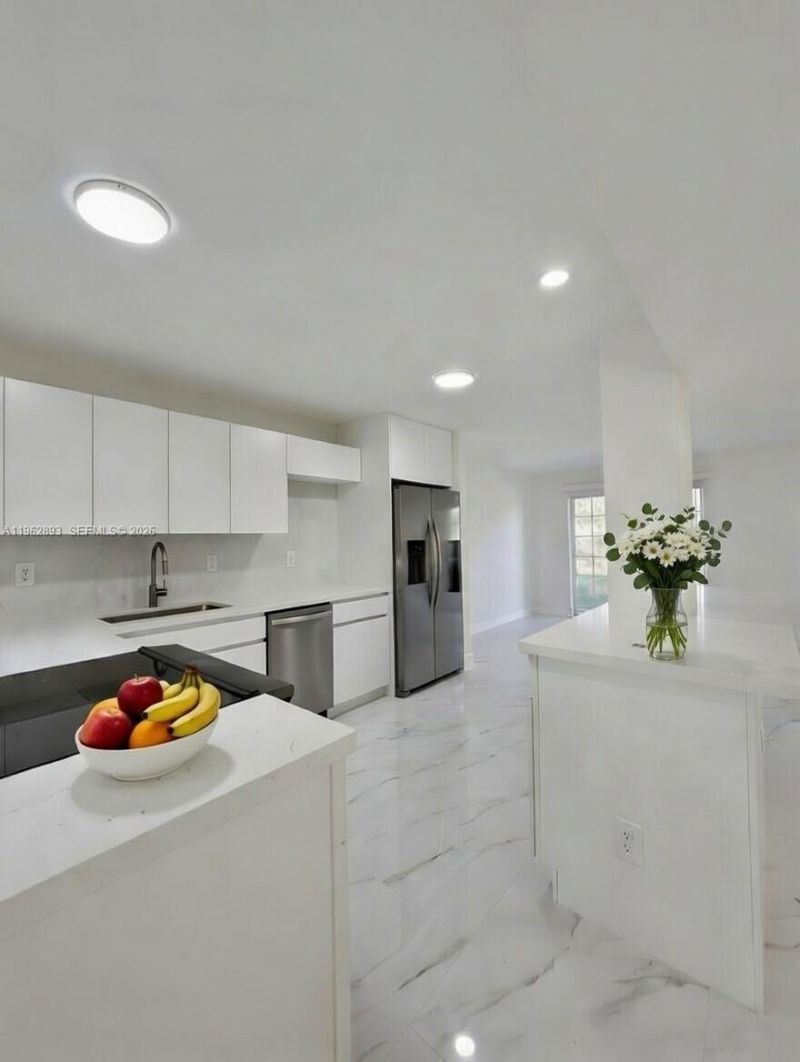 9719 N New River Canal Rd, Unit 308, Plantation, FL 33324 Photo