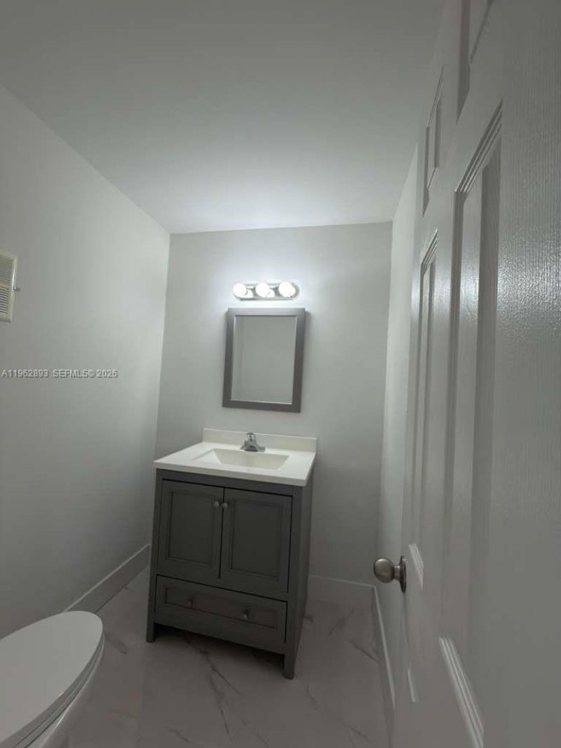 9719 N New River Canal Rd, Unit 308, Plantation, FL 33324 Photo