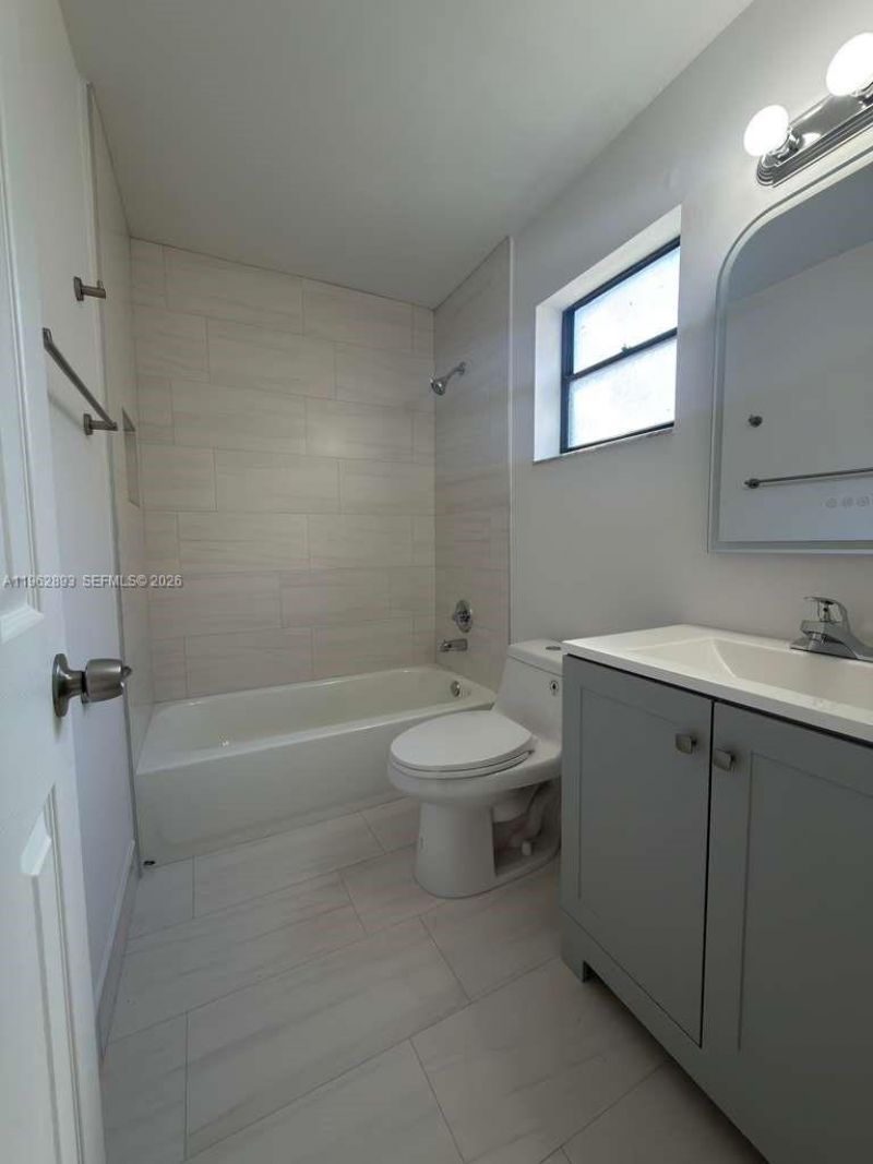 9719 N New River Canal Rd, Unit 308, Plantation, FL 33324 Photo