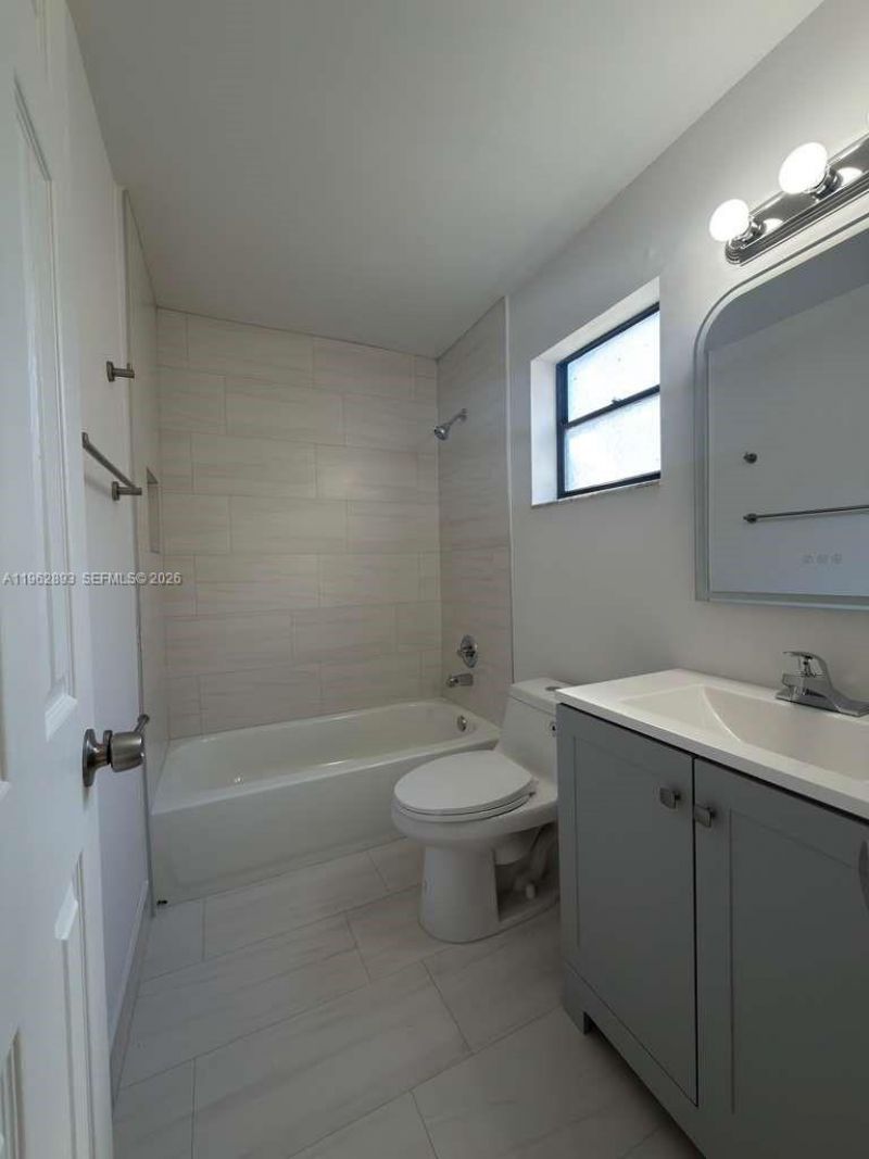 9719 N New River Canal Rd, Unit 308, Plantation, FL 33324 Photo