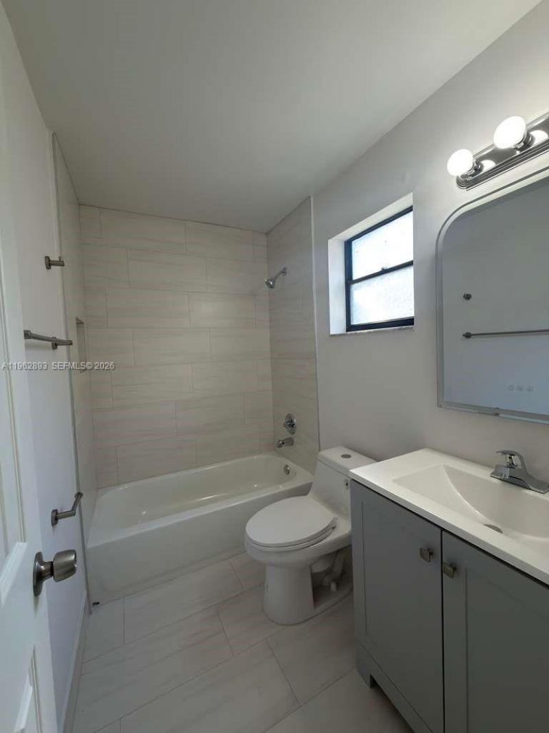 9719 N New River Canal Rd, Unit 308, Plantation, FL 33324 Photo