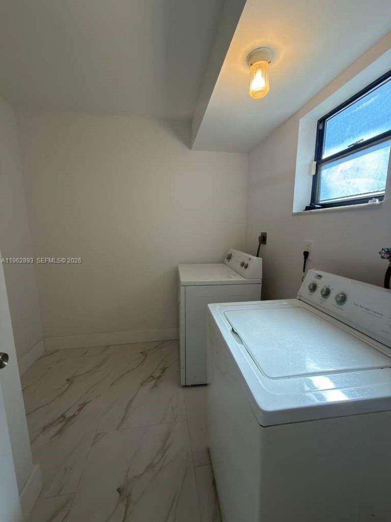 9719 N New River Canal Rd, Unit 308, Plantation, FL 33324 Photo