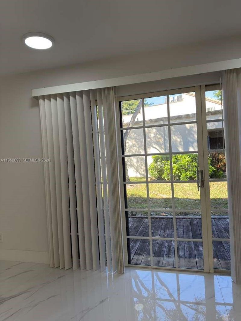 9719 N New River Canal Rd, Unit 308, Plantation, FL 33324 Photo