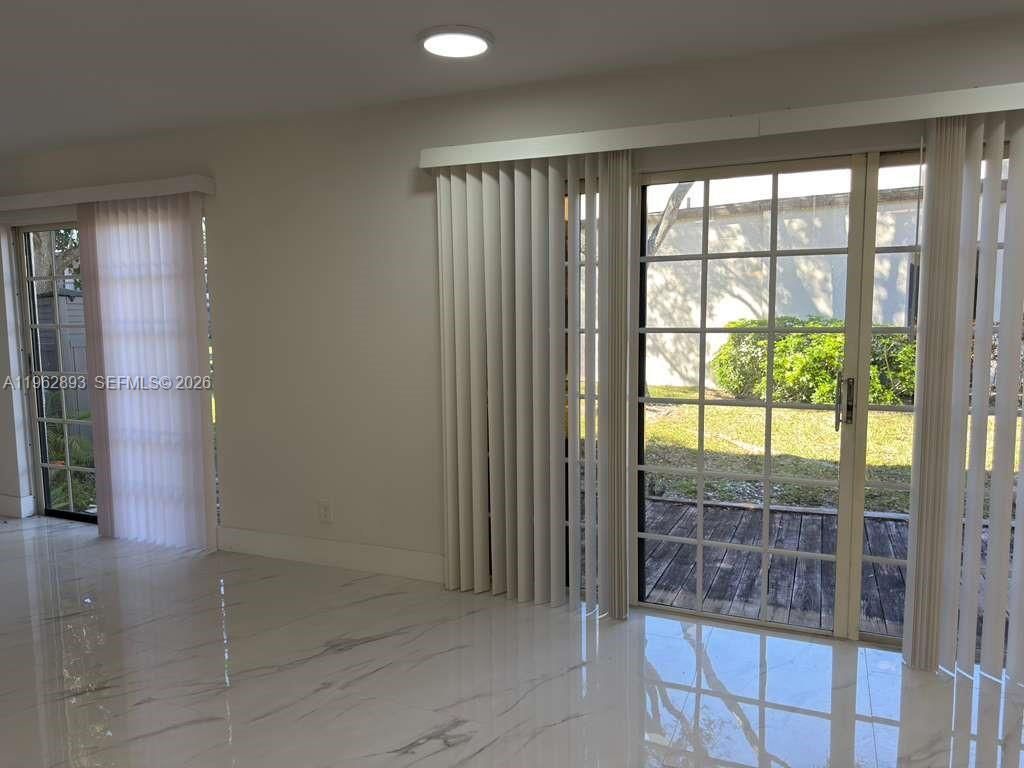 9719 N New River Canal Rd, Unit 308, Plantation, FL 33324 Photo