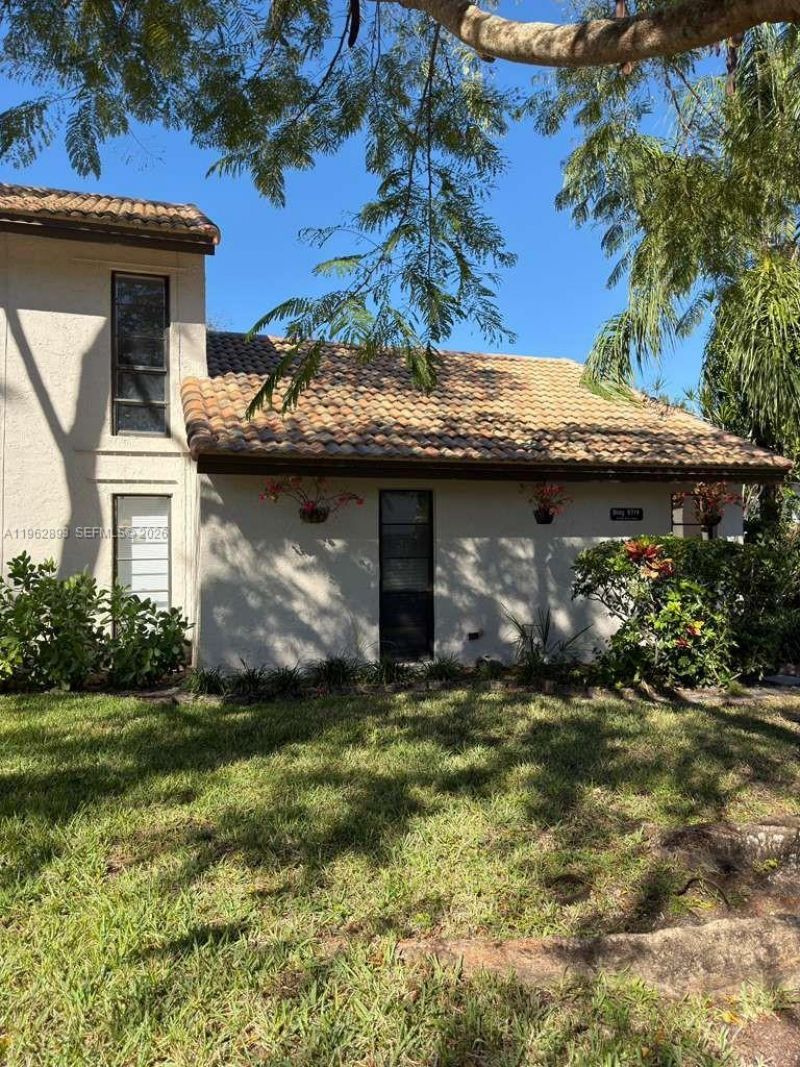 9719 N New River Canal Rd, Unit 308, Plantation, FL 33324 Photo