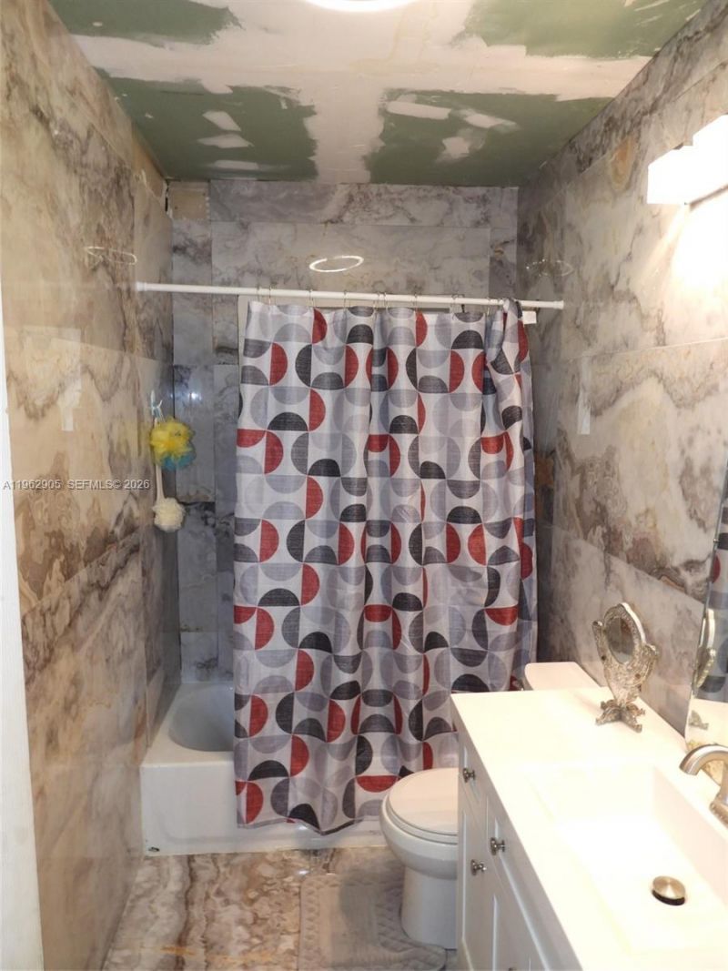 1040 NW 149th St, Miami, FL 33168 Photo