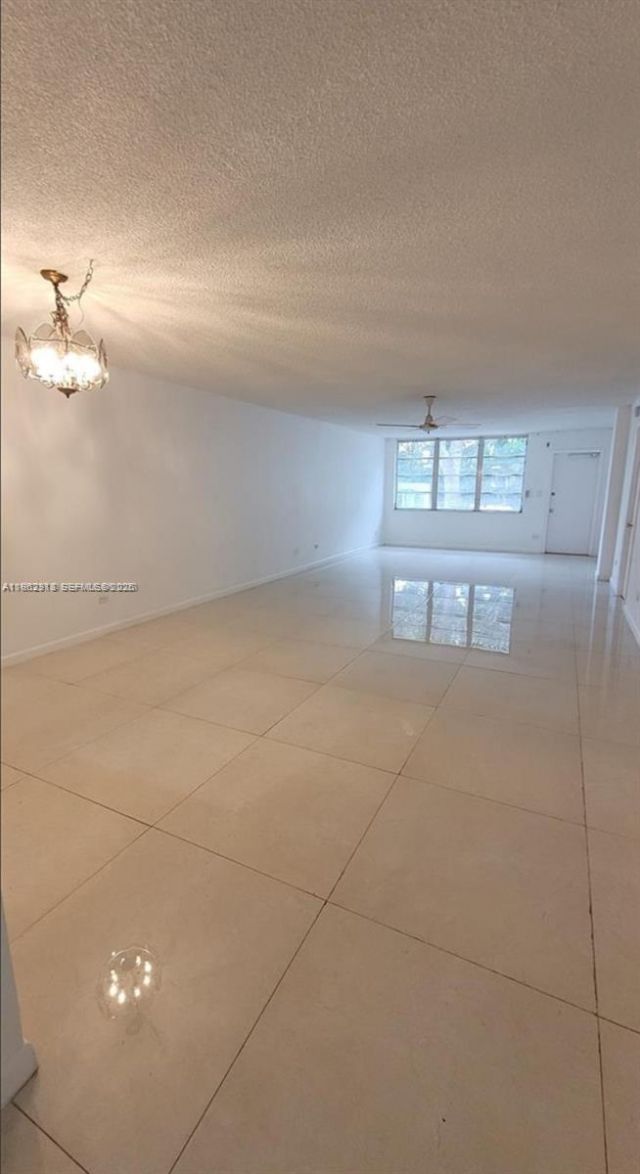 445 NE 195th St, Unit 127, Miami, FL 33179 Photo