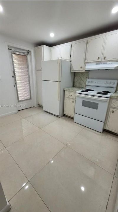 445 NE 195th St, Unit 127, Miami, FL 33179 Photo