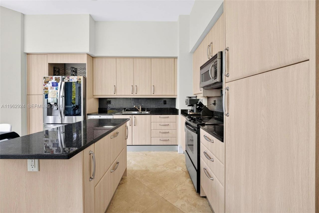 16500 Collins Ave, Unit TH-9, Sunny Isles Beach, FL 33160 Photo