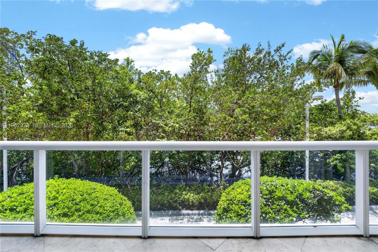 16500 Collins Ave, Unit TH-9, Sunny Isles Beach, FL 33160 Photo