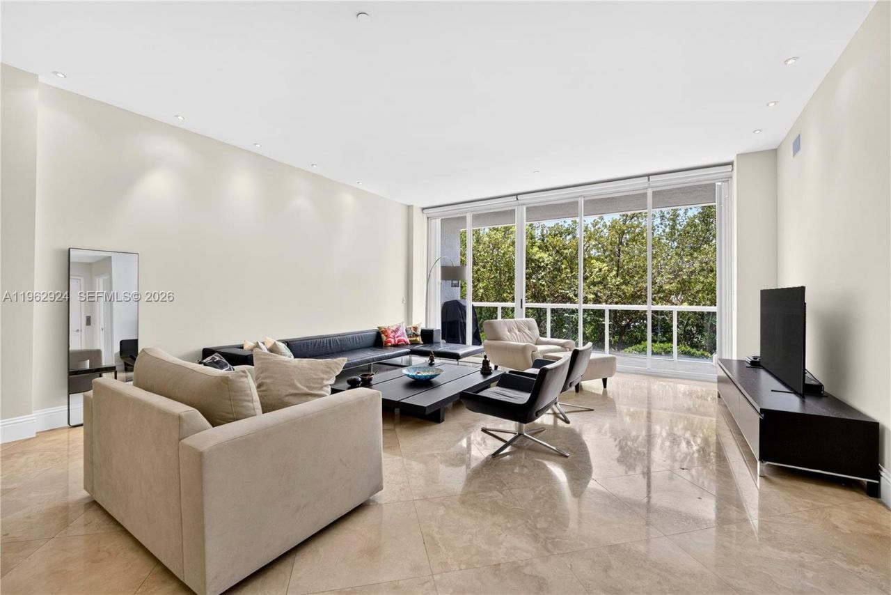 16500 Collins Ave, Unit TH-9, Sunny Isles Beach, FL 33160 Photo