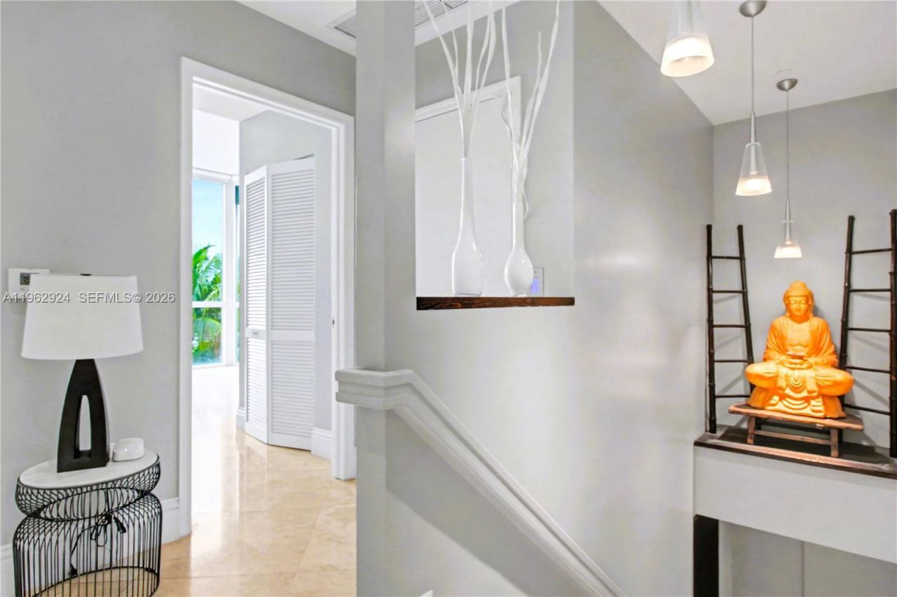 16500 Collins Ave , Unit TH-9, Sunny Isles Beach, FL 33160 Photo