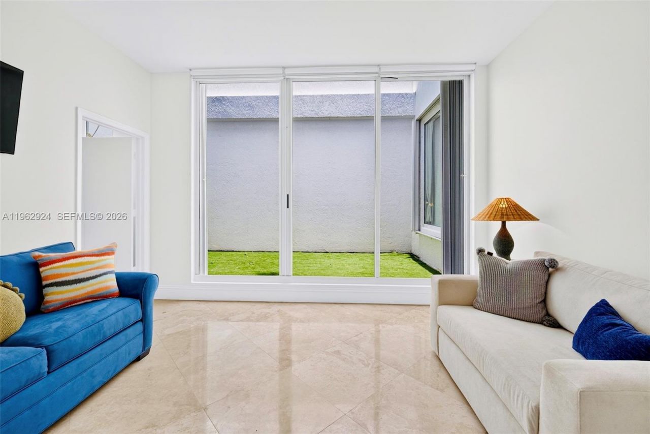 16500 Collins Ave, Unit TH-9, Sunny Isles Beach, FL 33160 Photo