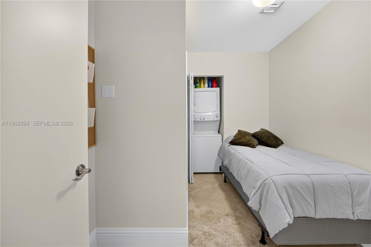 16500 Collins Ave, Unit TH-9, Sunny Isles Beach, FL 33160 Photo