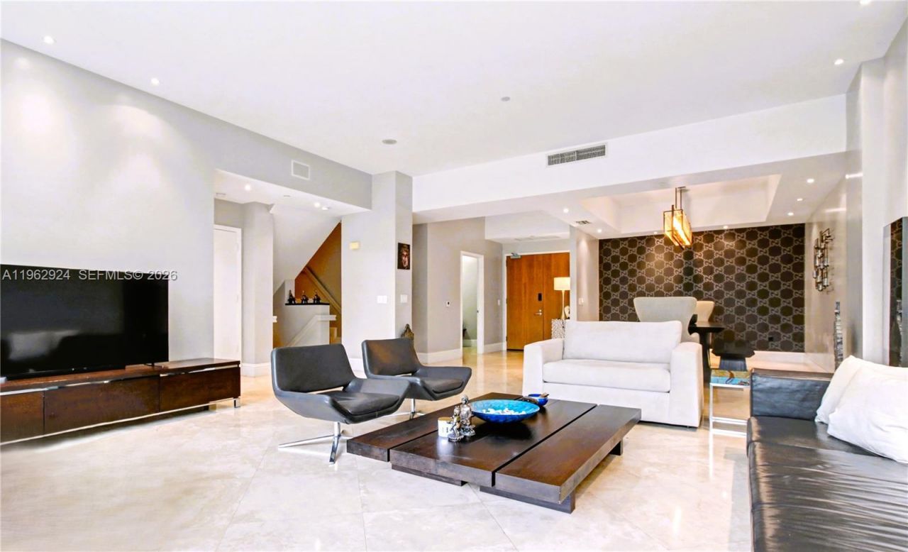 16500 Collins Ave , Unit TH-9, Sunny Isles Beach, FL 33160 Photo