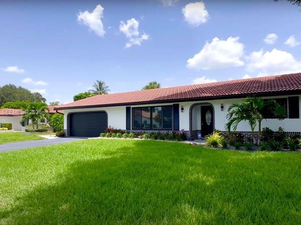 8275 Shadow Wood Blvd, Coral Springs, FL 33071