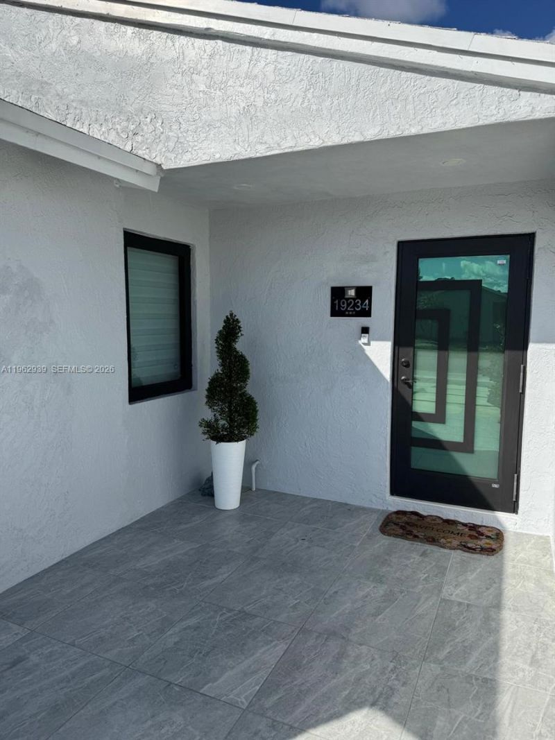 19234 SW 121st Ct, Miami, FL 33177 Photo