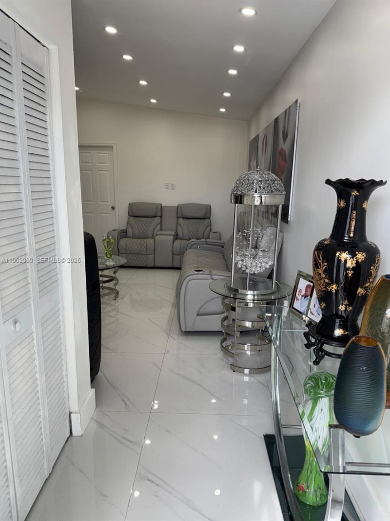 19234 SW 121st Ct, Miami, FL 33177 Photo