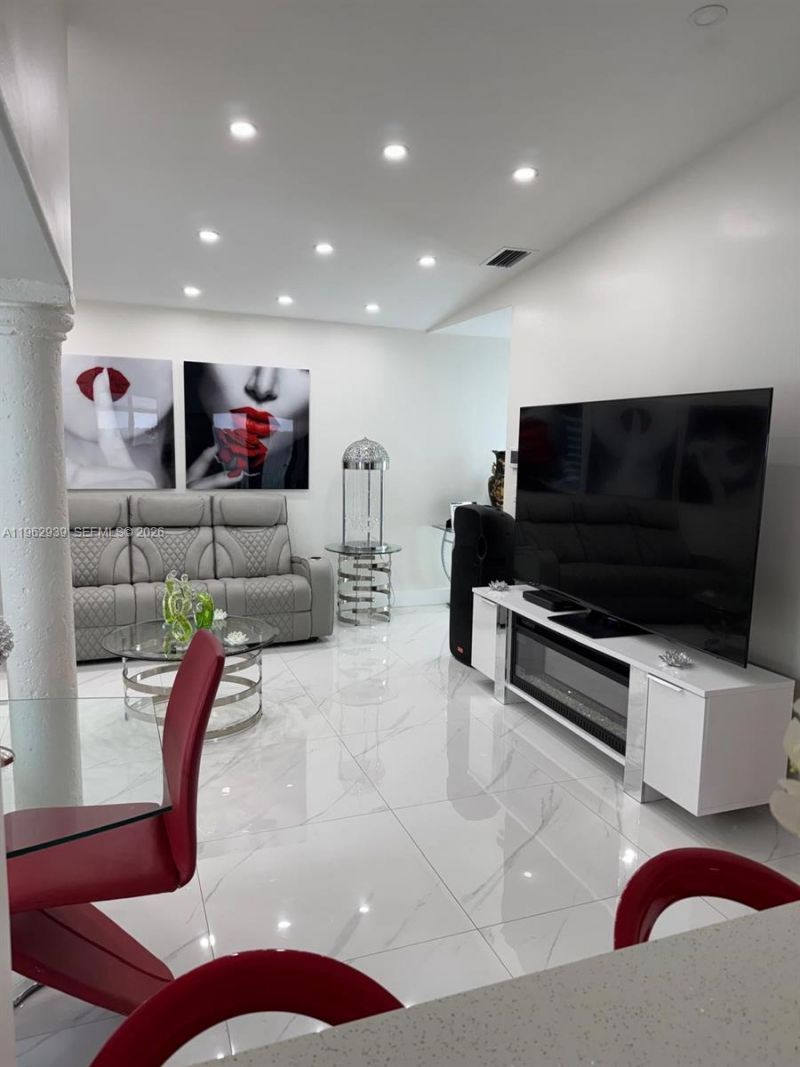 19234 SW 121st Ct, Miami, FL 33177 Photo