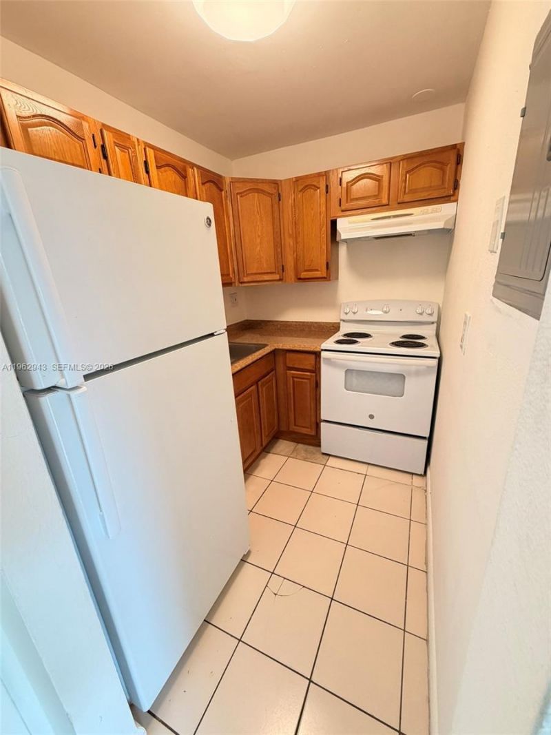 241 SE 9th Ave, Unit 206, Pompano Beach, FL 33060 Photo