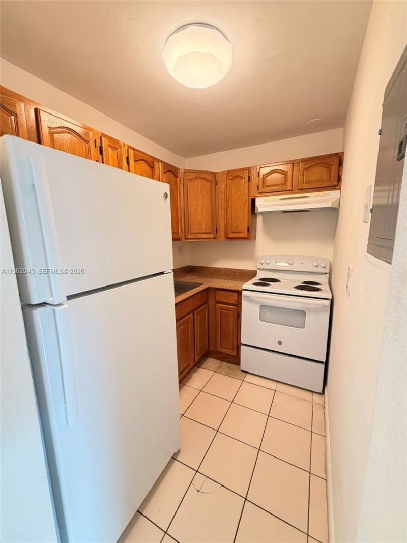 241 SE 9th Ave, Unit 206, Pompano Beach, FL 33060 Photo