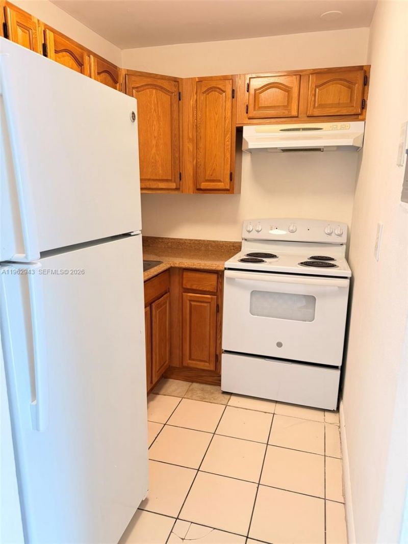 241 SE 9th Ave, Unit 206, Pompano Beach, FL 33060 Photo