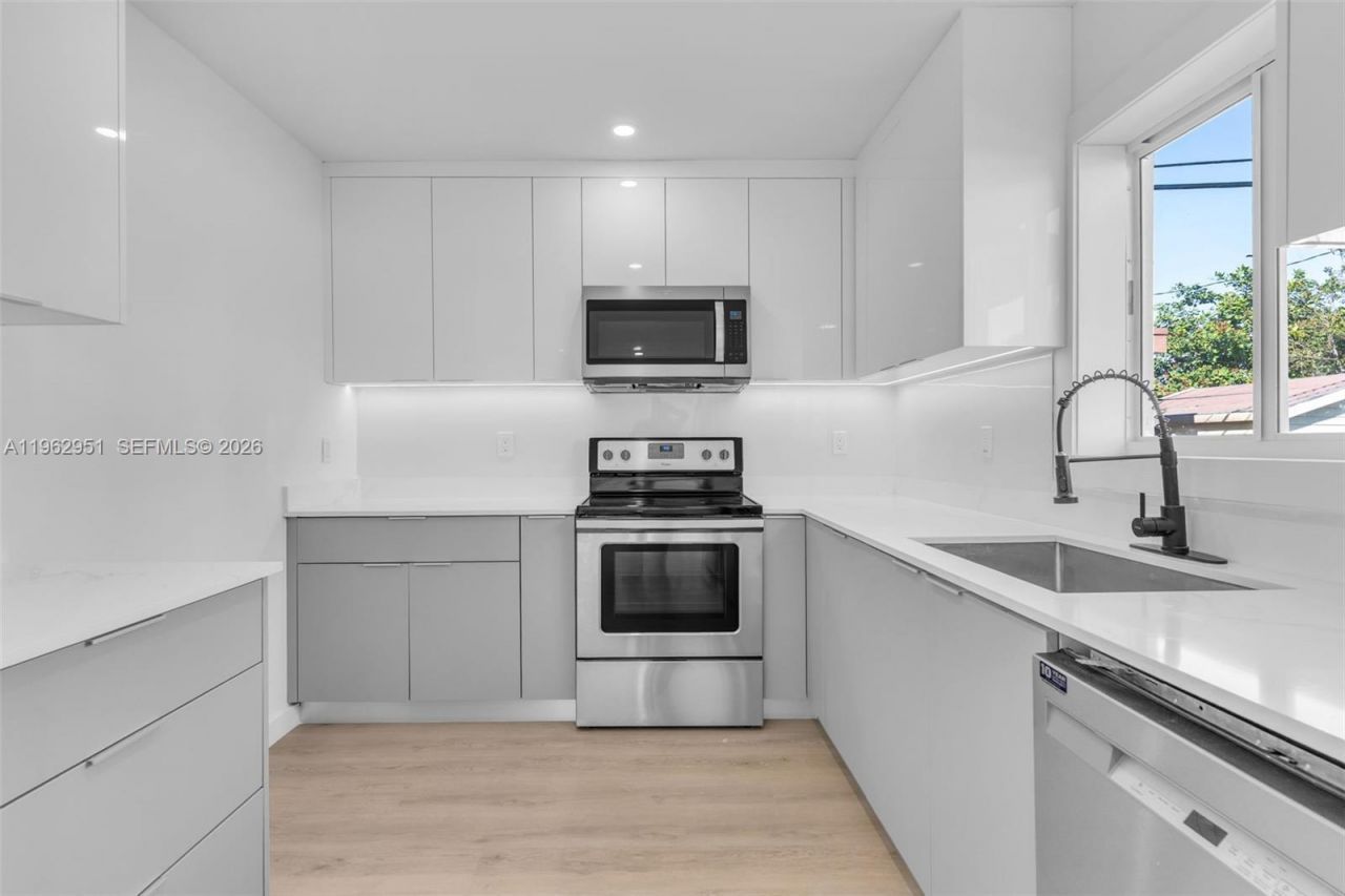 5941 E 6th Ave, Hialeah, FL 33013 Photo