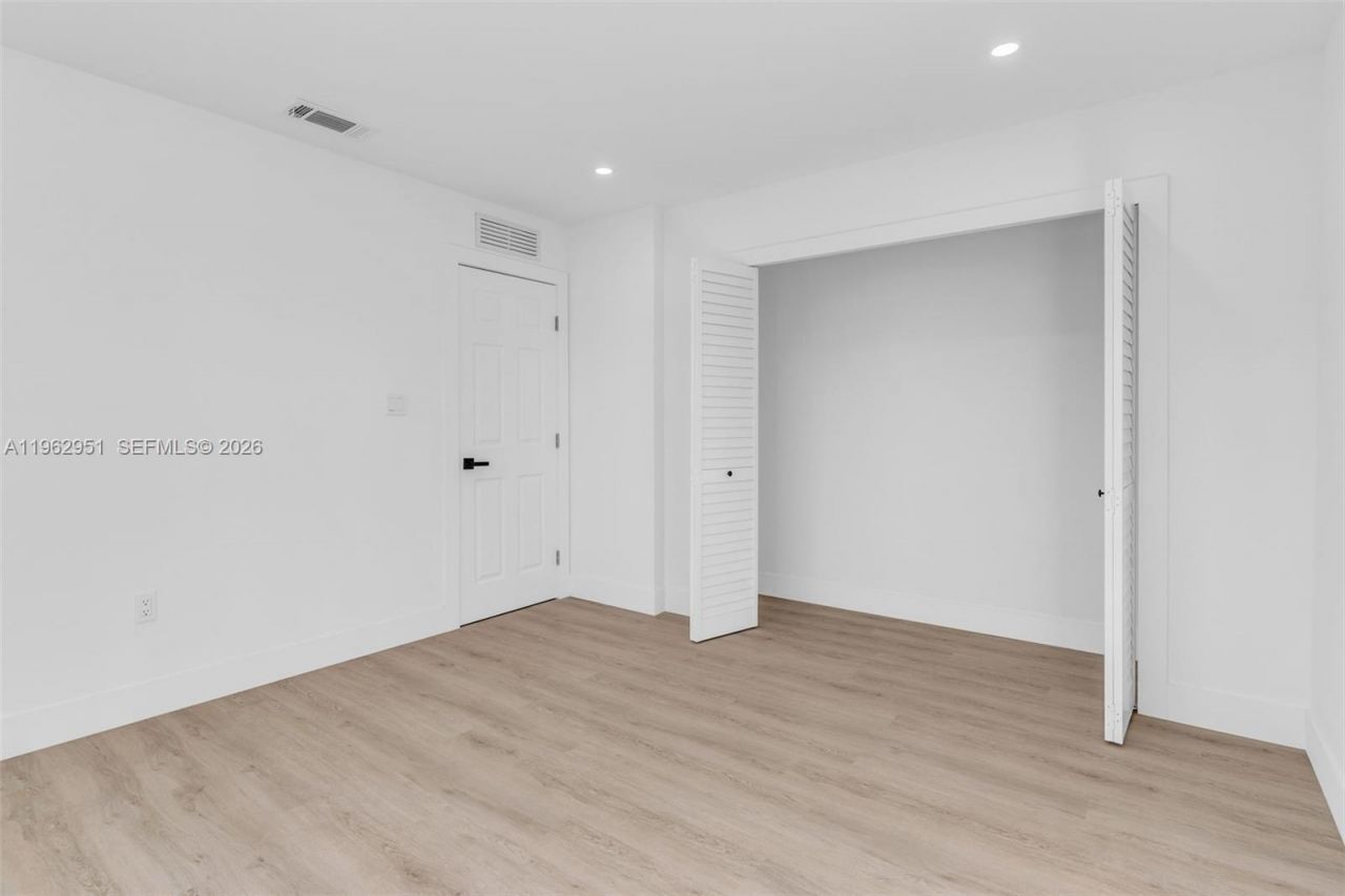 5941 E 6th Ave, Hialeah, FL 33013 Photo