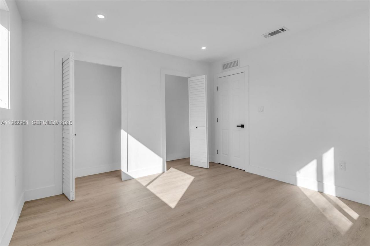 5941 E 6th Ave, Hialeah, FL 33013 Photo