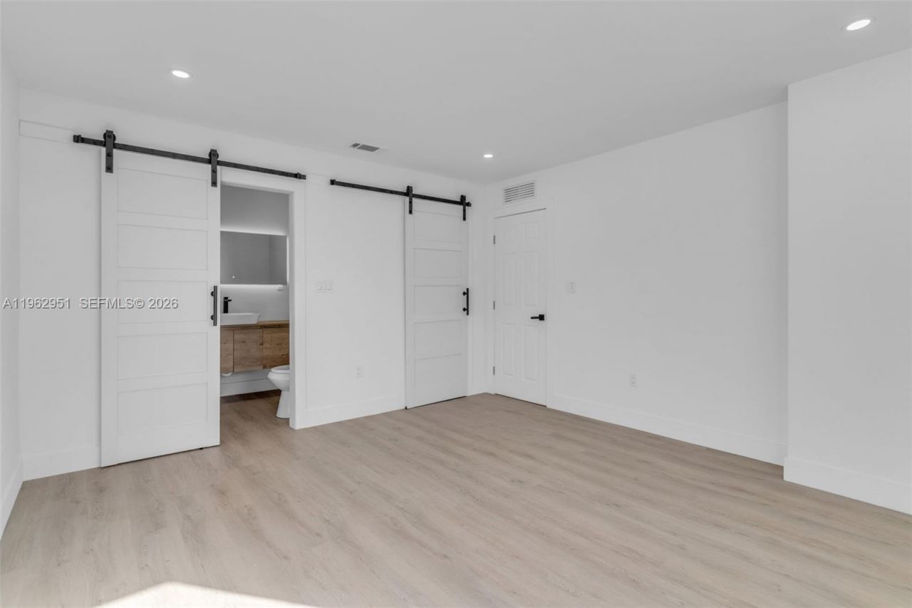 5941 E 6th Ave, Hialeah, FL 33013 Photo