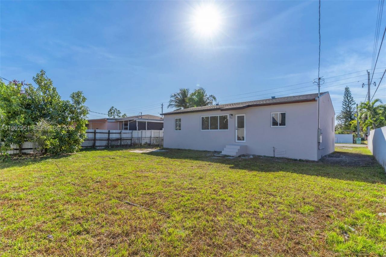 5941 E 6th Ave, Hialeah, FL 33013 Photo
