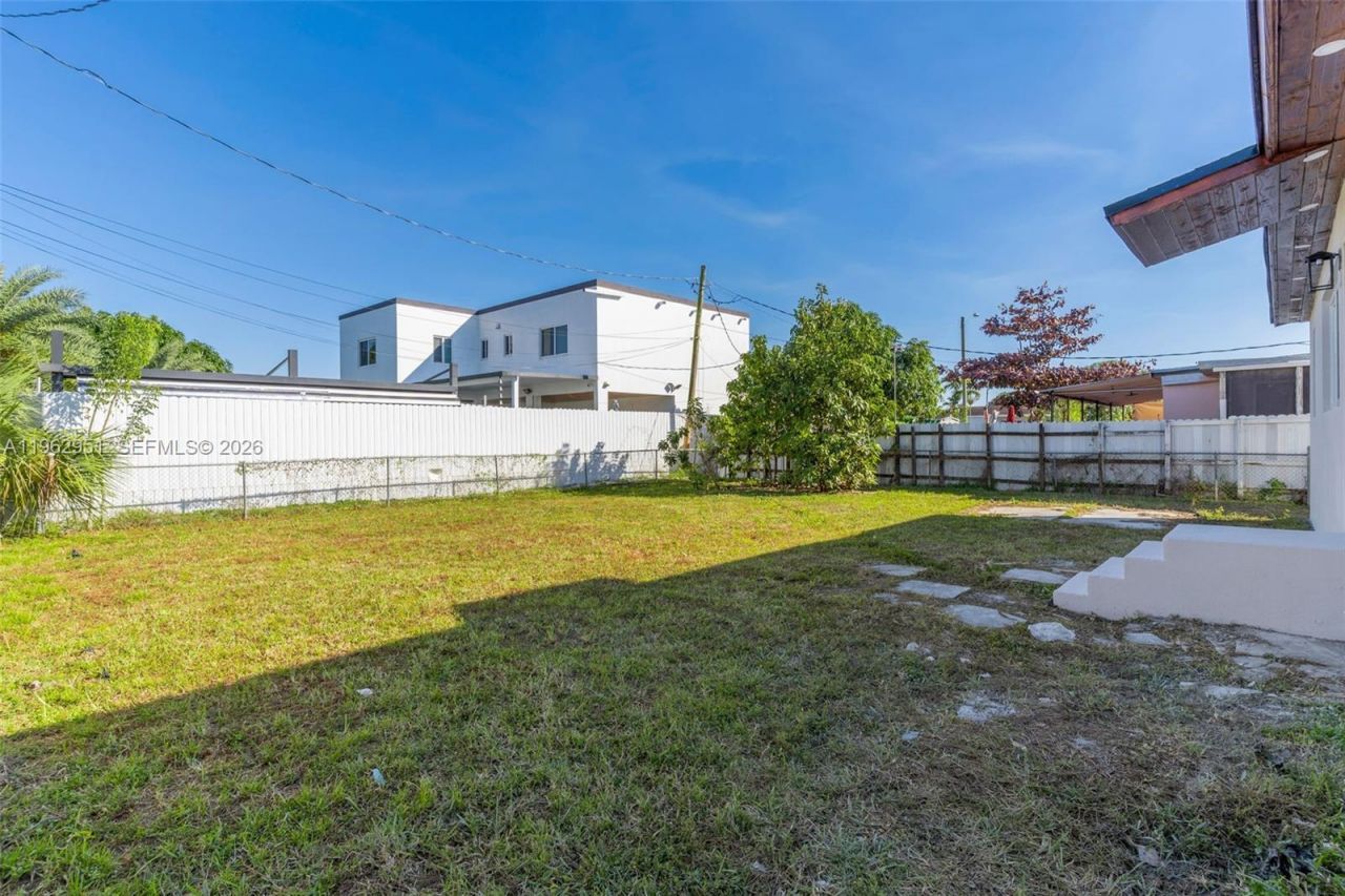 5941 E 6th Ave, Hialeah, FL 33013 Photo