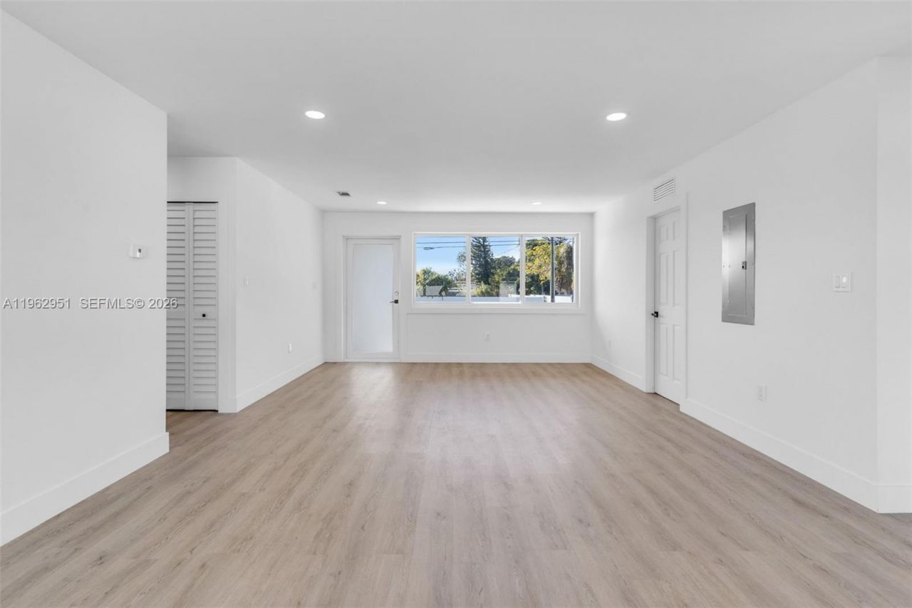 5941 E 6th Ave, Hialeah, FL 33013 Photo